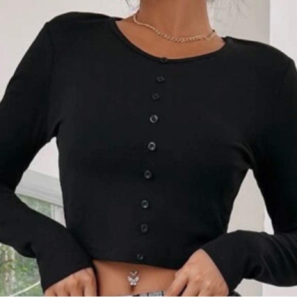 Women’s black button down crop top